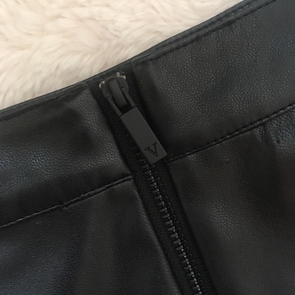 Vince camuto Black Faux-leather skirt - Picture 3 of 6
